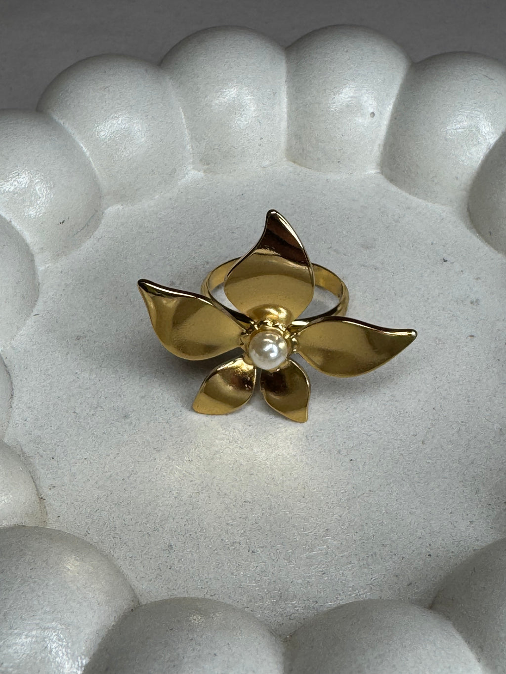 Ατσάλινο δαχτυλίδι Χρυσό Pearl Flower 2 one size