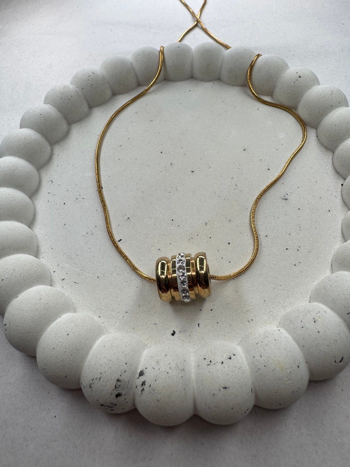 Ατσάλινο κολιέ χρυσό τύπου Cartier