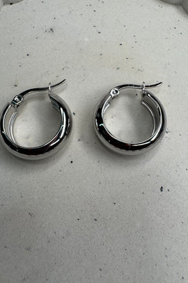 Ατσάλινα σκουλαρίκια κρίκοι ασημί Ily 2εκ