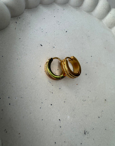 Ατσάλινα σκουλαρίκια κρίκοι με γραμμές