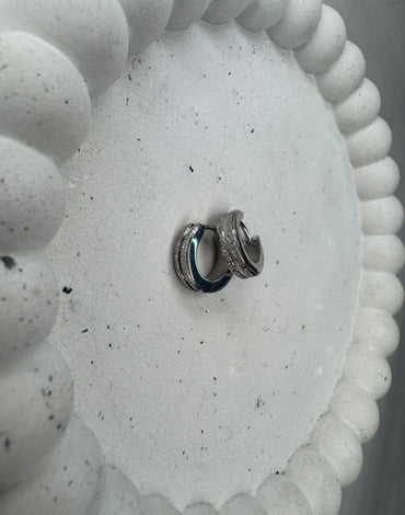 Ατσάλινα σκουλαρίκια κρίκοι με γραμμές