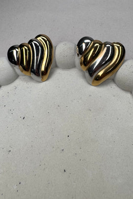 Ατσάλινα σκουλαρίκια καρφωτά δίχρωμες καρδιές