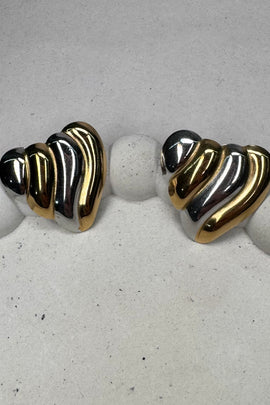 Ατσάλινα σκουλαρίκια καρφωτά δίχρωμες καρδιές