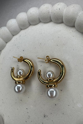 Ατσάλινα σκουλαρίκια καρφωτά χρυσά με πέρλες