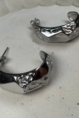 Ατσάλινα σκουλαρίκια καρφωτά ασημί Maya