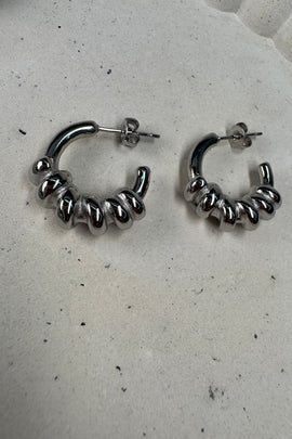 Ατσάλινα σκουλαρίκια καρφωτά ασημί Cindy