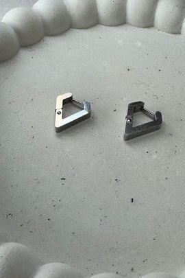 Ατσάλινα σκουλαρίκια κρίκοι V Basic 1,4*1,6εκ