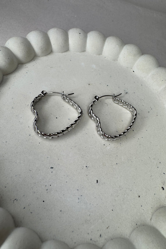 Ατσάλινα σκουλαρίκια κρίκοι ασημί καρδιές πλεκτοί