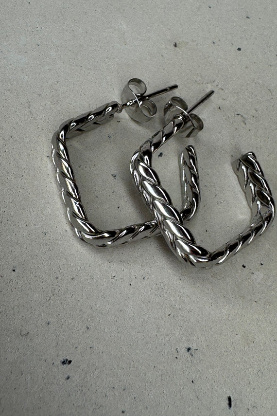 Ατσάλινα σκουλαρίκια κρίκοι ασημί τετράγωνοι πλεκτοί