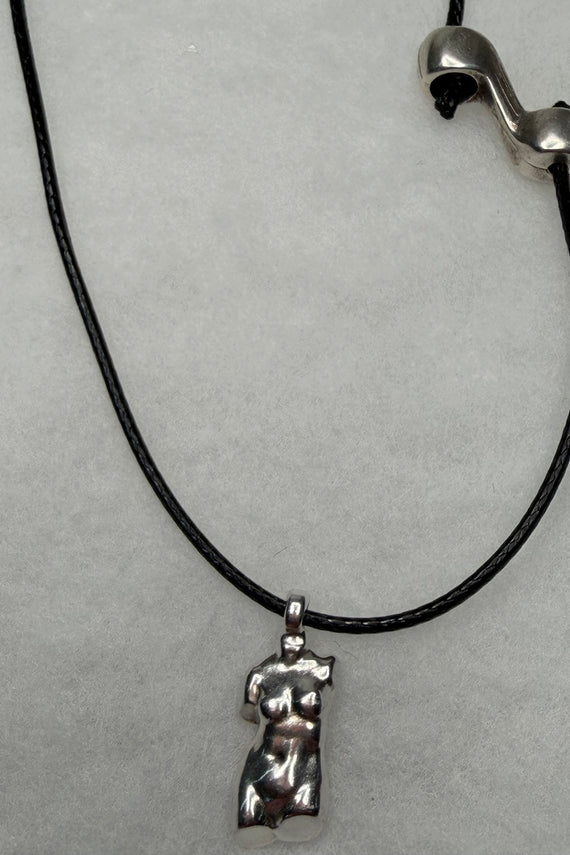 Γυναικείο χειροποίητο κολιέ Perfect Body με μακρύ κορδόνι