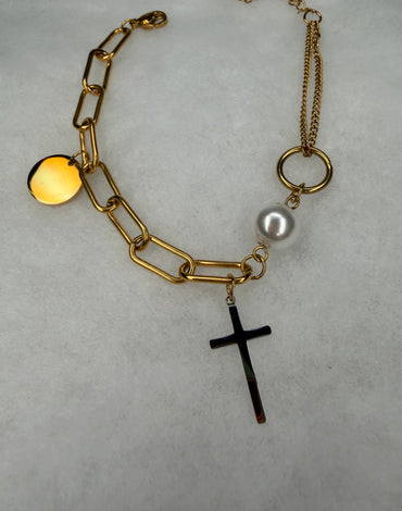 Ατσάλινo βραχιόλι με σταυρό και πέρλα