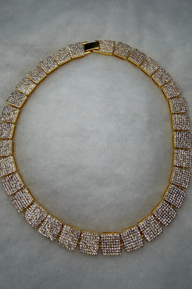 Εντυπωσιακό χρυσό κολιέ με κρύσταλλα