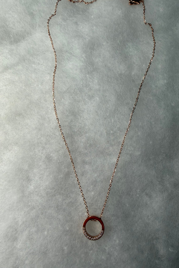 Ατσάλινο κολιέ με κύκλο