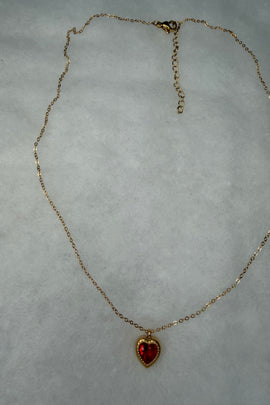 Ατσάλινο κολιέ χρυσό με κόκκινη καρδιά