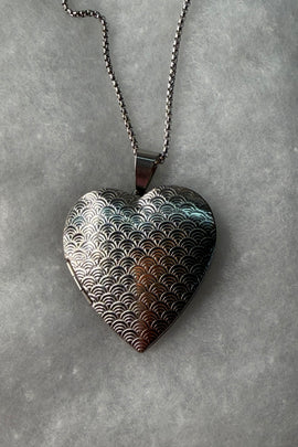 Ατσάλινο κολιέ ασημί με καρδιά που ανοίγει