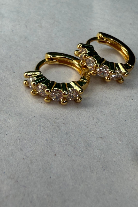 Ορειχάλκινα σκουλαρίκια κρίκοι με τέσσερα κρύσταλλα