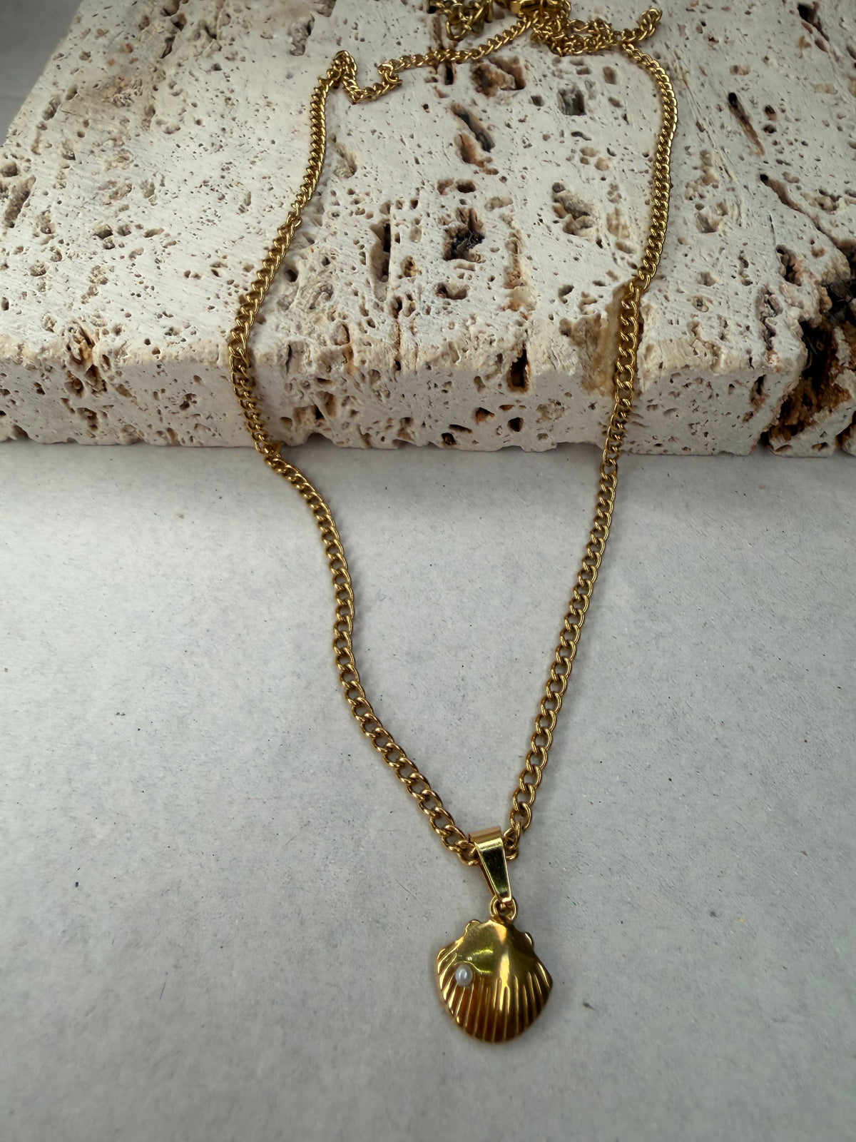 Ατσάλινο κολιέ Shell Pearl Small