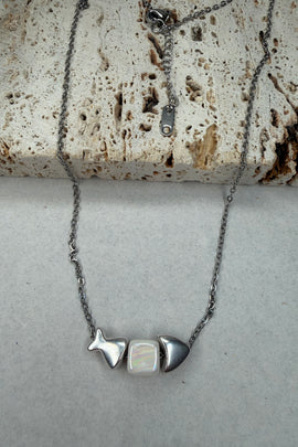 Ατσάλινο κολιέ Fish White Cube ασημί