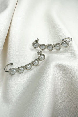 Σκουλαρίκια Ear cuffs ασημί με καρδιές από πέρλες